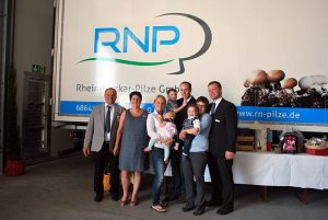 Die Familie Deckers freut sich auf den Besuch bei der Rhein-Neckar Pilz GmbH in Bürstadt.